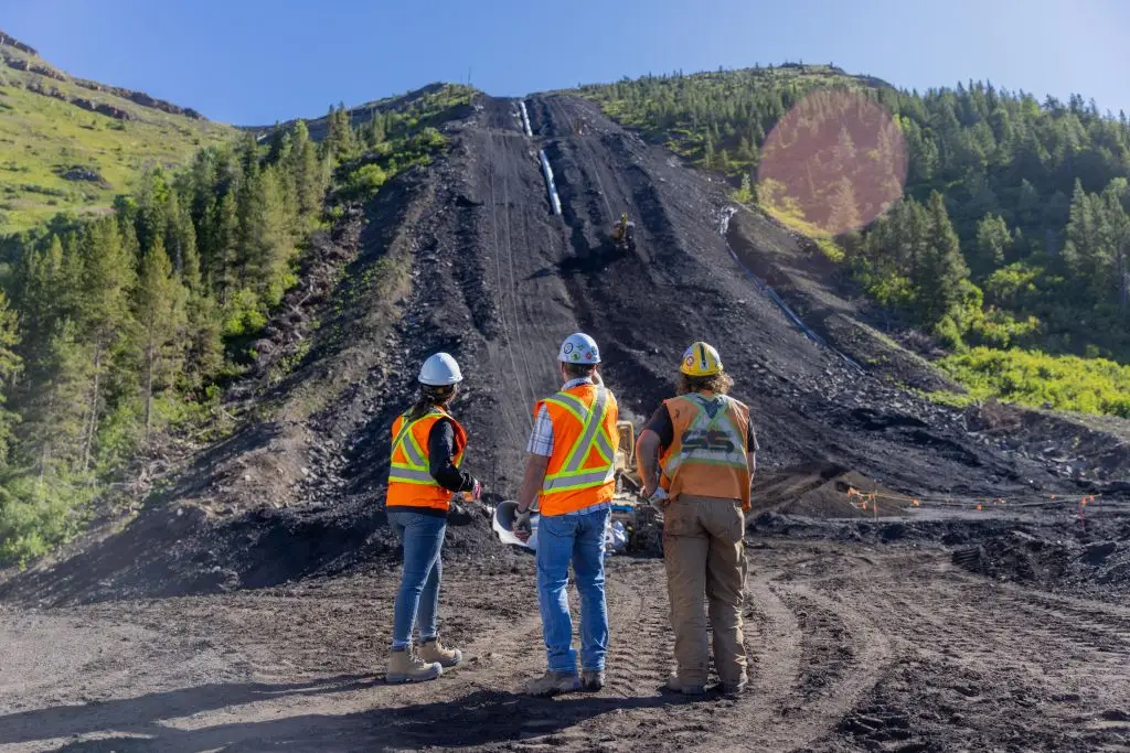 Pipeline and industrial photography services showcasing environmental care, safety, and pipeline infrastructure construction.